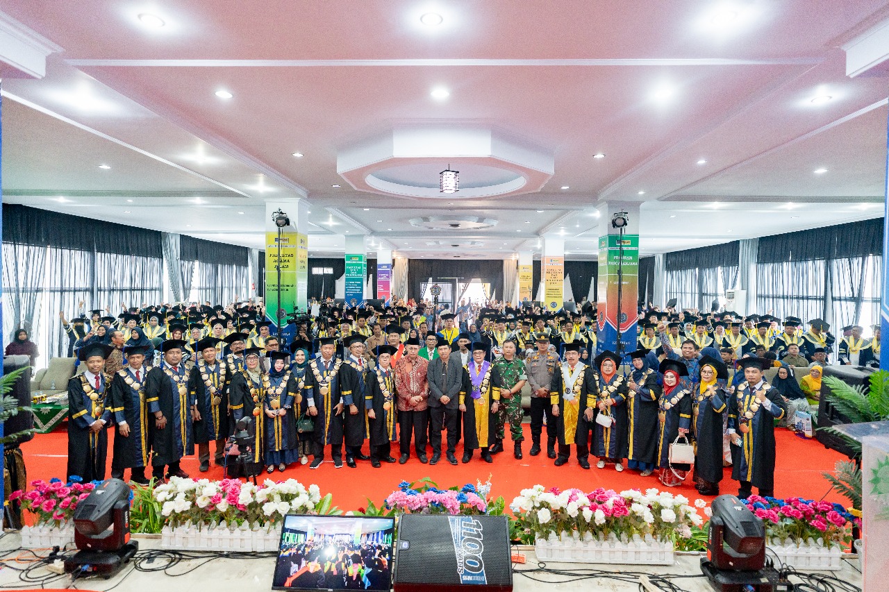 Rapat Senat Terbuka Luar Biasa Wisuda Sarjana, Profesi, dan Magister Angkatan VII Universitas Muhammadiyah Palopo (UMPalopo)